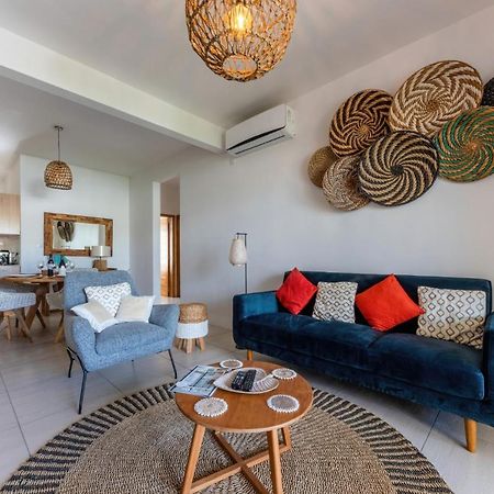 West Wood Holiday Apartment, C6 - Flic En Flac With Pool At A Quiet Location, Beautifully Decorated And Close To The Beach Экстерьер фото