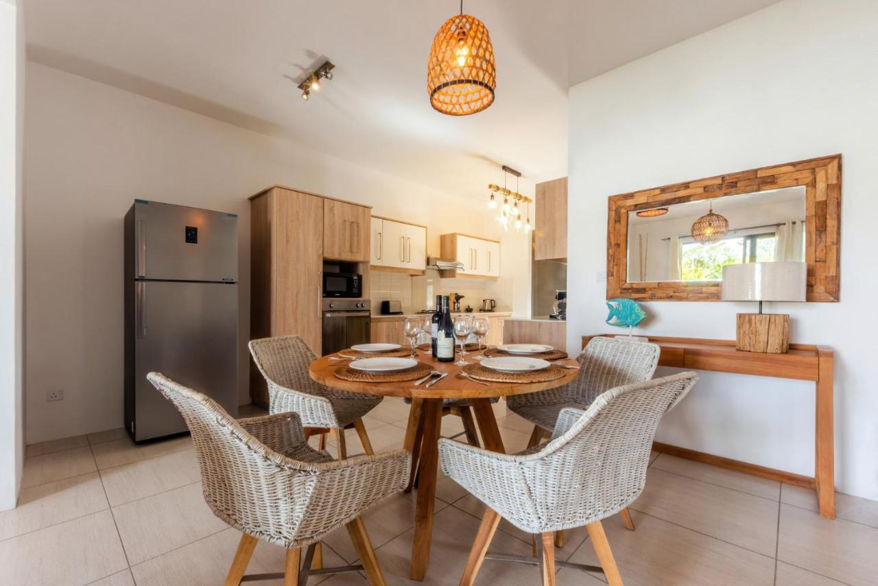 West Wood Holiday Apartment, C6 - Flic En Flac With Pool At A Quiet Location, Beautifully Decorated And Close To The Beach Экстерьер фото