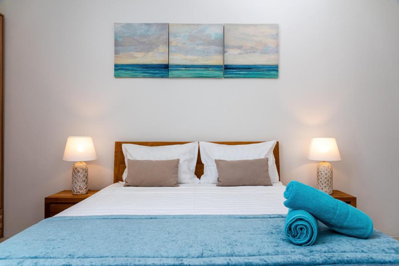 West Wood Holiday Apartment, C6 - Flic En Flac With Pool At A Quiet Location, Beautifully Decorated And Close To The Beach Экстерьер фото